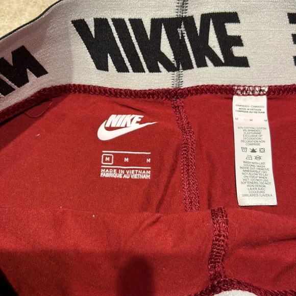 Nike women’s leggings - Picture 5 of 5